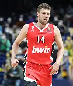 Sasha Vezenkov
