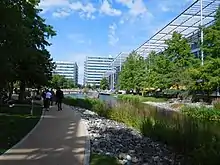 Chiswick Business Parklake and landscaping