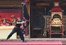 Thi Tiến sĩ võ