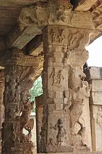 Yali pillars at the entrance of Ranganatha Swamy temple at Neerthadi
